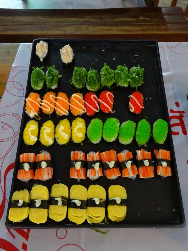 バンペー banphe<br /><br />ムーガタ屋さんmookata <br />タイ人大好きなお寿司もどきもあります。