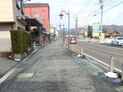 街の中心部に向けて、あくまでも方向だけ向けて、ですが、歩いてみることにしました。
なお、地図の位置情報では特定のお店を示していますが、入っていません（ごめんなさい。でも、画像にもちらっと、ちらっとですが写っていますので、ちょうどいいかと思いまして）。


ということで、この先の様子は、別の旅行記で。