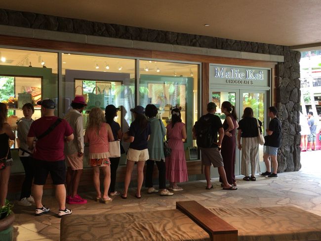 人気のチョコレート店 マリエカイ。<br />凄い、入場制限してます。