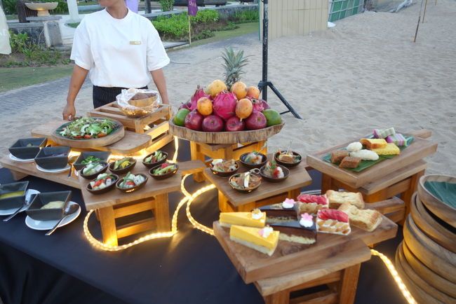 前菜、デザート食べ放題です。