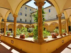 ルレ イル キオストロ ディ ピエンツァ
Relais Il Chiostro di Pienza
15世紀の元修道院を改装したホテルで、中庭が素敵でした。

１泊するとしたら、このホテルが良さそうです。