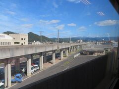 １４時２２分鳥取駅発。
しばらくはＪＲ因美線を走ります。
高架の鳥取駅を出るとすぐに山陰本線と分かれます。