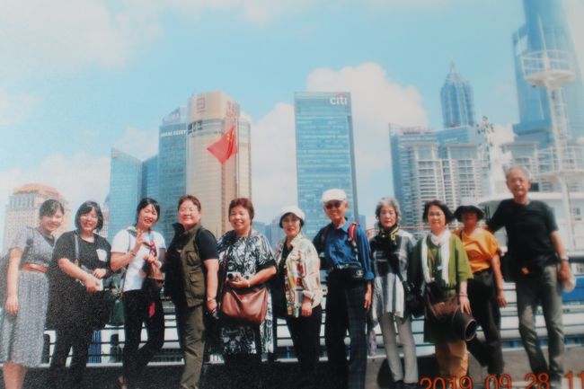 上海のハイライト。夜このライトアップされた夜景を見るツアーもあったが、明日のスタートが早いのでパス。10人の旅であったが、みな仲間が心地よい人であってよかった。