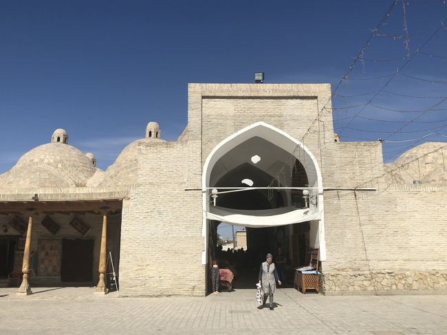 タキは確かに丸いドームのバザールでした。