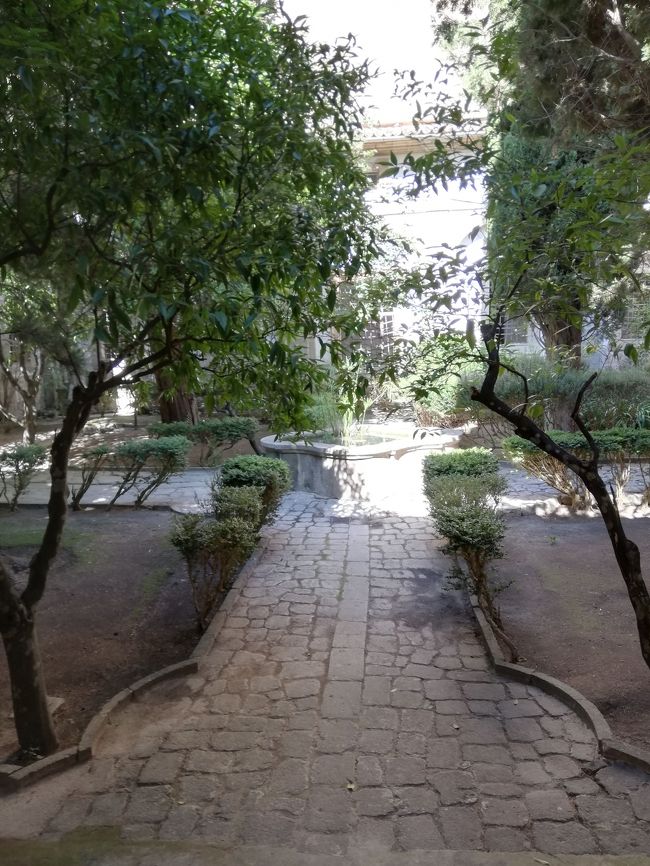 ショパンの部屋（Ｎｏ．４）に行く手前の中庭