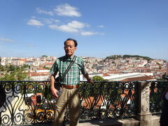 漸くの事でサン・ペドロ・デ・アルカンタラ展望台まで来て休憩した後の記念撮影。