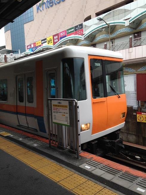 生駒駅で近鉄けいはんな線に乗り換え