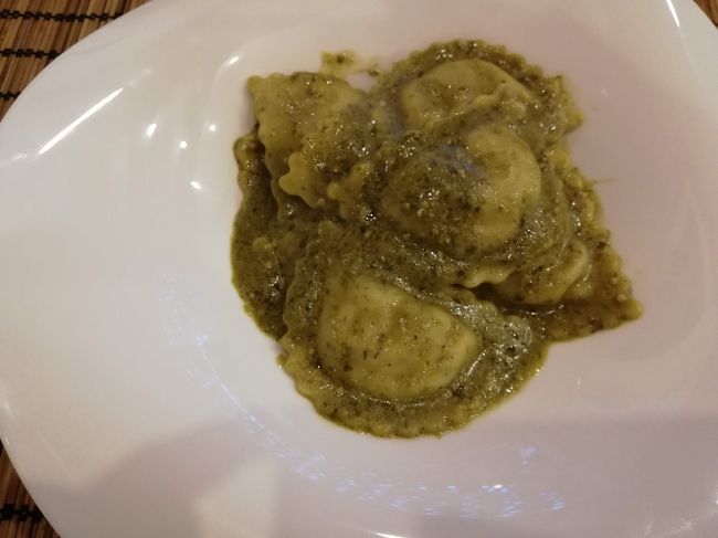 9/27(金）の夕食１<br />バジルのラビオリ