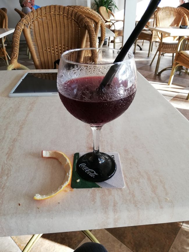 9/28(土）の夕食３<br />サングリア<br />アルコールが得意ではないので、結局ここまでしか飲むことができませんでした。ごめんなさいm(_ _)m