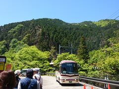 京阪・深草駅→出町柳駅
ここから、叡山電鉄に乗り換え、貴船口駅へ向かいます☆

１１：３０貴船口駅に到着！
貴船神社近くまでは歩いていく予定(約４０分)でしたが、ちょうど京都バスが来たので乗車していくことに(*^-^*)バス停には５～６人のお客さんが待っておられました。
