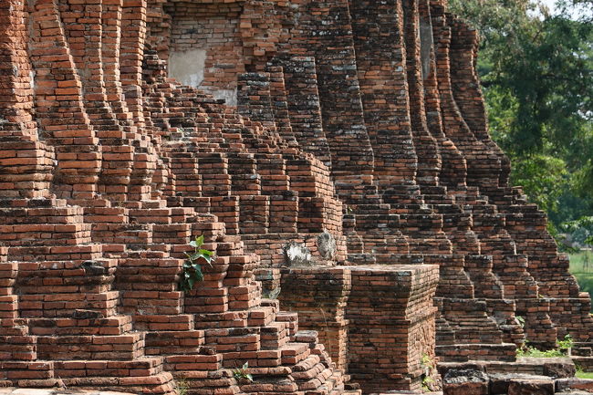 赤いレンガの積みあがった遺跡は迫力が凄い！