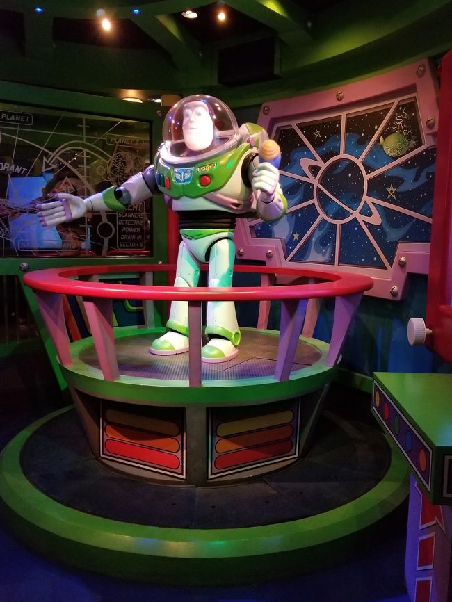 バスに乗ります。