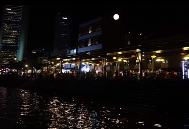 夜の街並みが綺麗です。