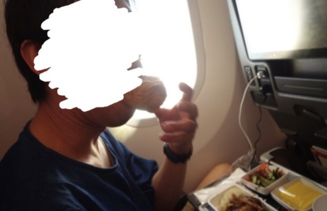 朝食バイキングを盛り盛り食べてもまだまだ胃袋に入るようです。<br /><br /><br />14時位にシンガポールチャンギ国際空港に到着。入国手続きをして出たのは2時間後…。めっちゃ混んでました。