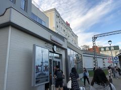 終点のウラジオストク駅です。
スマホのお陰で今どこにいるのかすぐわかるので降り損ねることはありませんが、ここが終着駅で全員おりましたのでスマホが無くても安心して乗ることができますよ。
