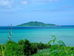 大神島。
次はいつ来るかわからないし、今回やっぱりフェリーであそこ行けば良かったな。
などと思いながら車を走らせていると…。