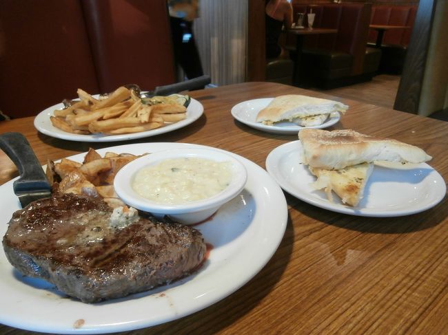 今回はサーロイン　ハーフポンドなので　ボリューム満点