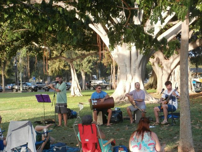 思い思いに週末を過ごすロコを見るのも好きです