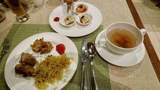 ホテルから出ずに済みました(^^)