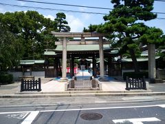 まずは六郷神社へ、