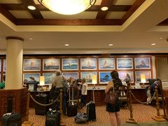 アウトリガー・リーフ・ワイキキ・ビーチ・リゾートホテル到着
こちら英語が話せる人用チェックインカウンター