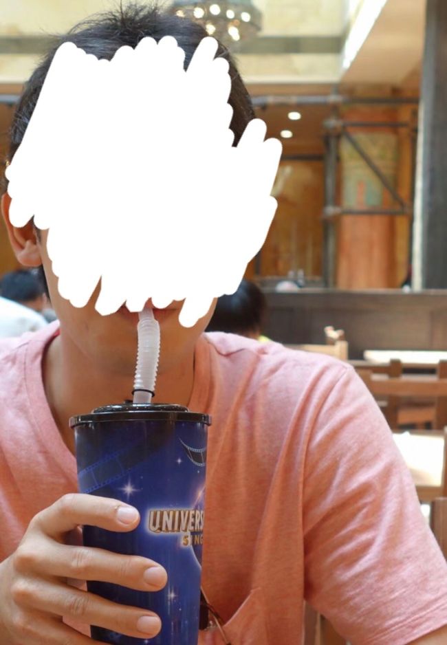 ドリンクは、使い捨てでないボトルタイプの物でした。それ以外は缶だった気がします。