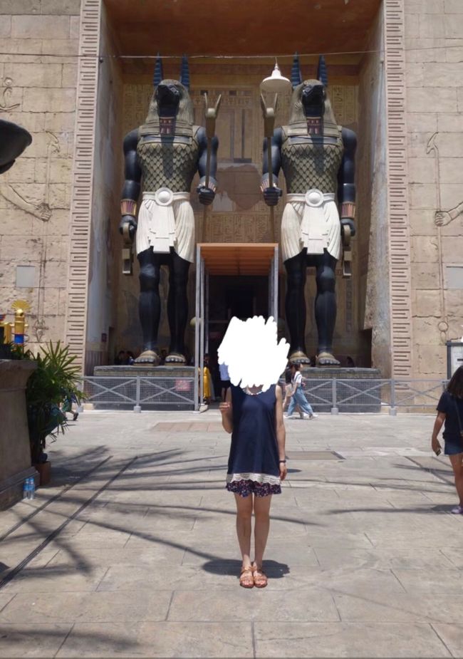 古代エジプトに戻って、リベンジ・オブ・マミーというアトラクションになります。<br /><br />小洒落たお化け屋敷？笑