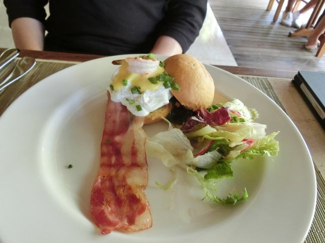 黒パパのはなんだろう？<br />エッグベネディクト的なものかな？<br /><br />美味しくのんびり頂きました！<br />ご馳走様です。