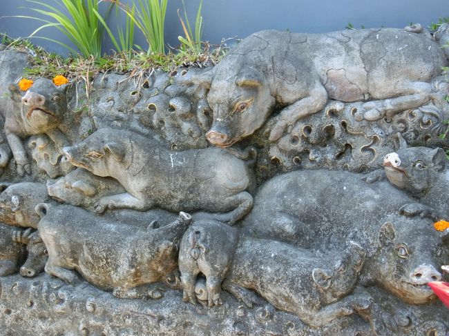 どなたかの旅行記で見たけれど、これはちょっとリアルすぎて怖いですね。