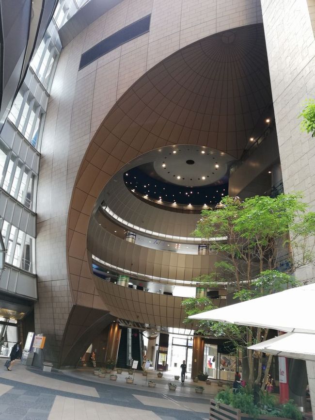 中に入ってみます。