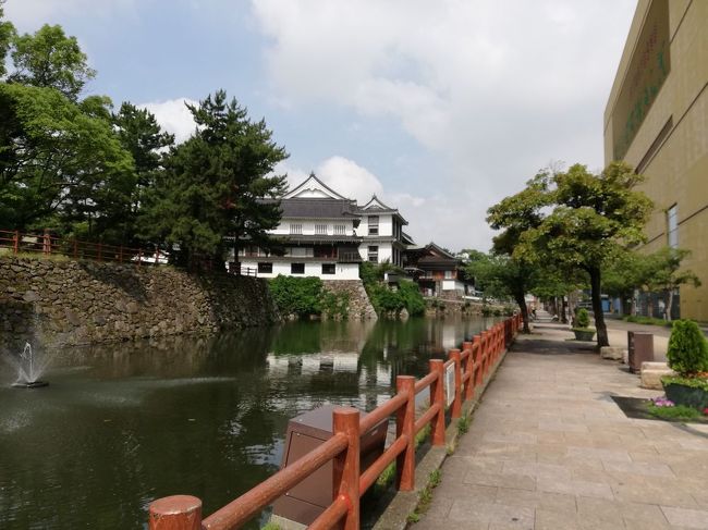 南側には小倉城が見えます。