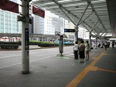 まずは静岡駅前の「静岡科学館る・く・る」へ。
駅南側のビル，エスパティオの8～10階にあります。
雨でもアーケードがあって濡れずに行けます。
