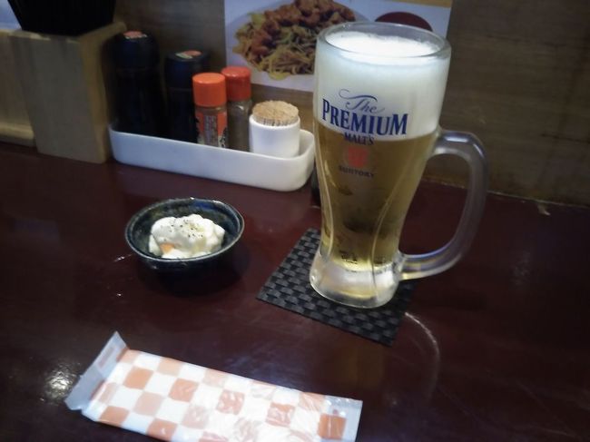 まず生ビールを注文し、