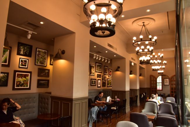 2階あった！笑<br /><br />一旦外へ出ると階段があるという珍しいパターン<br /><br />