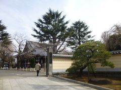 東叡山寛永寺

徳川将軍家の菩提樹で、江戸城の鬼門を鎮護する寺院
1625年（寛永2年）、家康側近の天海僧正により開山

広～い
さらには最盛期は上野公園も境内だったんだそう