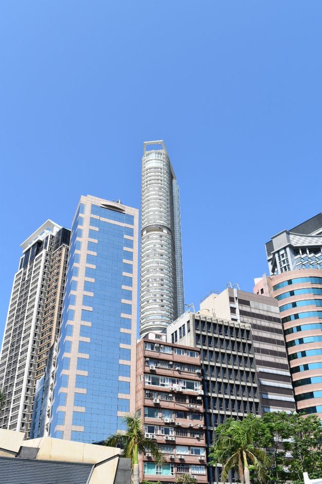 昔は九龍側は高いビルなかったな～と。<br /><br />さて、今日の1番の目的地に移動します。<br />MTR西鉄線で…