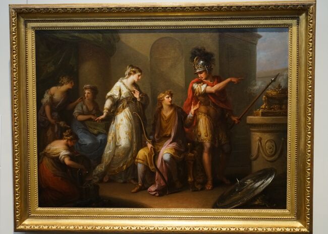 アンゲリカ・カウフマン「パリスを戦場へと誘うヘクトール」1770年代 <br />スイスに生まれ、ローマやロンドンで活躍した新古典主義の画家カウフマンは、女性としては当時めずらしく歴史画の領域で国際的な成功をおさめました。充実したロンドン時代に描かれた本作は、トロイア戦争を詠った古代ギリシャの叙事詩『イーリアス』にもとづき、スパルタ王の妻ヘレネとの恋に溺れるトロイア王子のパリスに対して兄ヘクトールが戦場へ戻るように諌める場面を取りあげています。