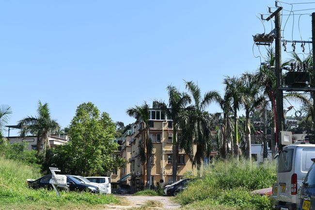 古廟…振り返ると…香港とは思えないのどかな風景…。