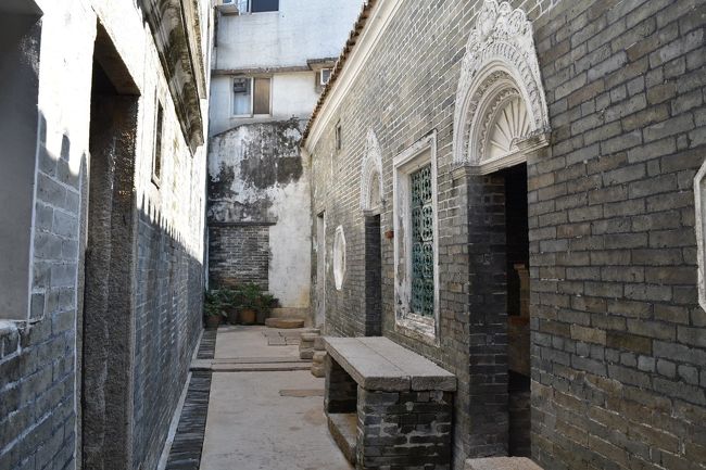 大きなお宅です。<br />中庭。いったいいくつあるのか？