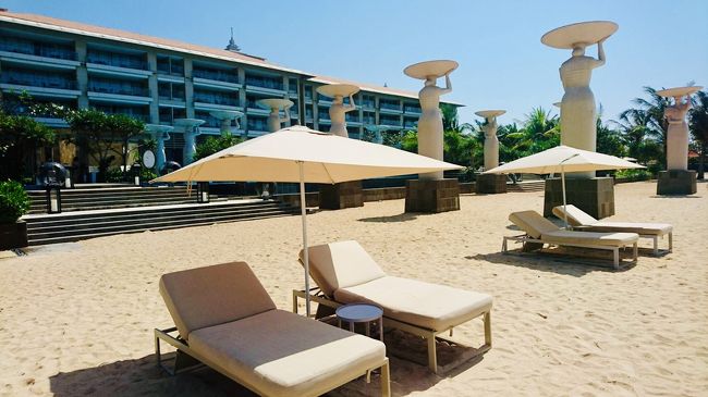 ビーチベッド♪<br />座るとバスタオルをすぐ持ってきてくれます！