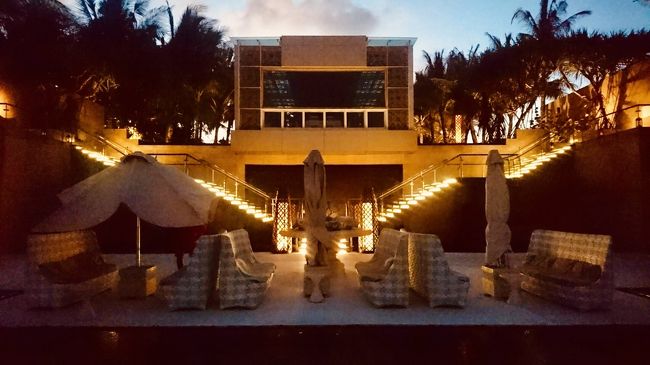 空の色とライトアップで幻想的☆☆<br />18:00すぎくらいです