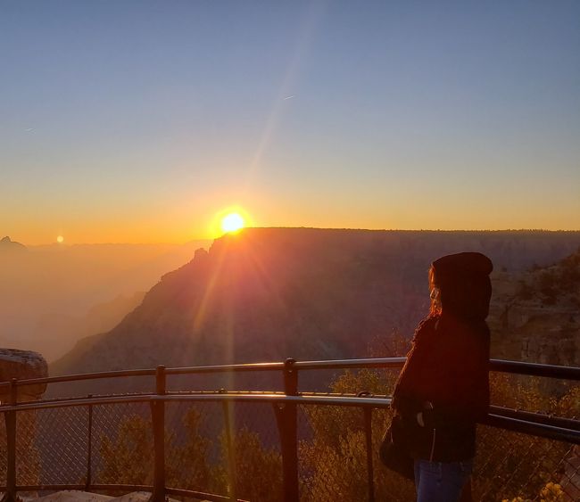 もちろん朝日も拝みました。<br /><br />日本人だらけだったｗ