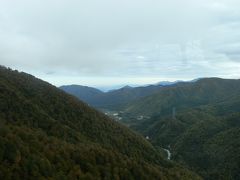　田代ロープウェーから越後三山（八海山 ・越後駒ヶ岳・中ノ岳）方面を見ています。