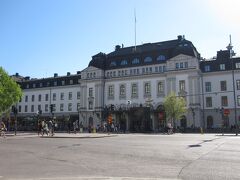 ストックホルム中央駅です。
入口はいろいろあるのですが、ここが正面入り口でしょうか？

