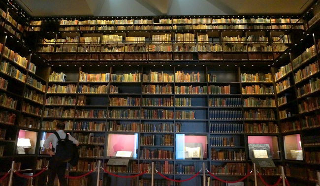 日本一美しい本棚を持つ東洋文庫と小石川植物園の旧東京医学校本館 