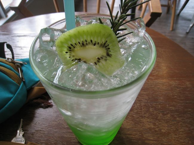 街ブラ<br /><br />オシャレそうなcaféで休憩