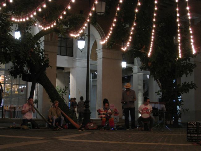 【tuku】<br /><br />ストリートミュージシャンが演奏中<br /><br />とても良かったです！