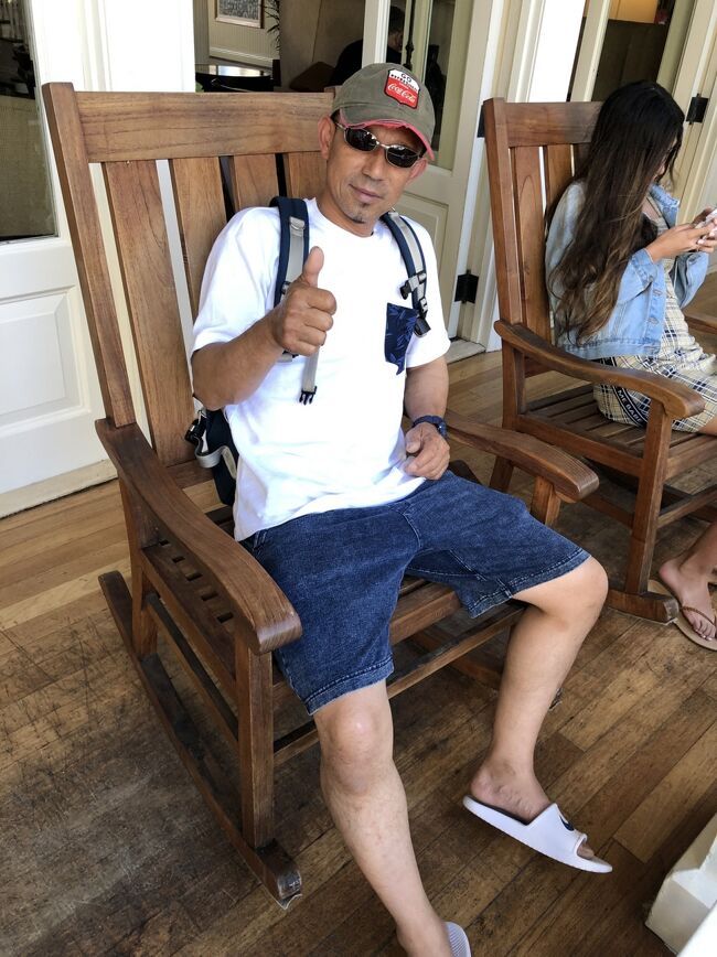 モアナサーフライダーのロッキングチェアに座りに行ったり（笑）