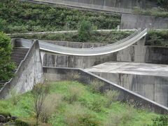 長島ダムを通ると、ここにも素敵な吊り橋が！
ゴムみたい･･･