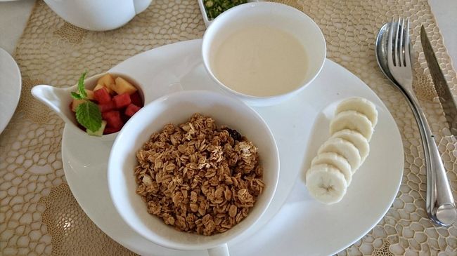 ムリア グラノーラ　フレッシュヨーグルトとフルーツ
